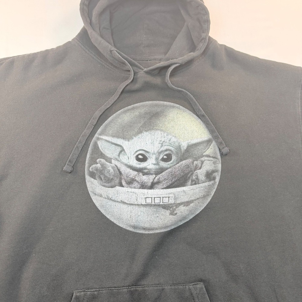 Star Wars Grogu Baby Yoda Hoodie Mens XL Black Graphic Pullover Mad Engine